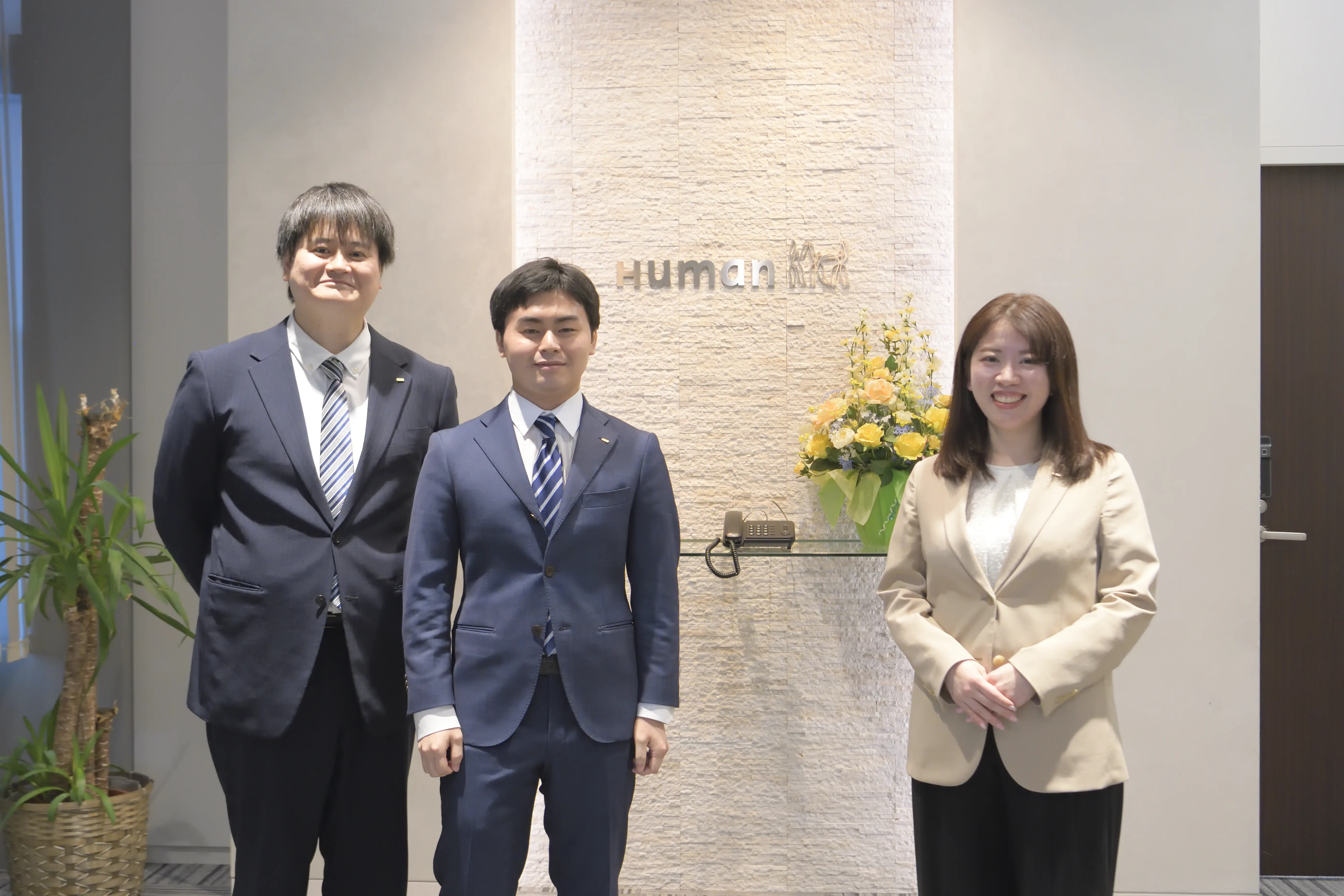 ヒューマンリソシア株式会社:CData Arcでオンプレミスの基幹システムとCRMを連携。工数60%削減と事業横断の顧客データ活用を実現